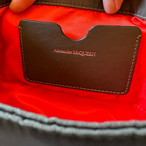 ALEXANDER MCQUEEN LOGO NYLON SKULL CROSSBODY BAG W/SILVER CHAIN, KHAKI GREEN - Picture 8 of 15